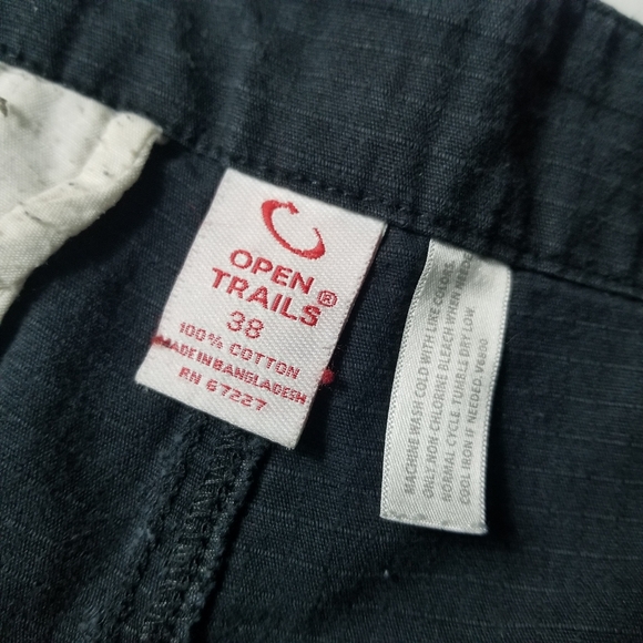 OPEN TRAILS MEN'S BLACK CARGO SHORTS SIZE 38 (READ FULL DESCRIPTION) - Picture 3 of 12